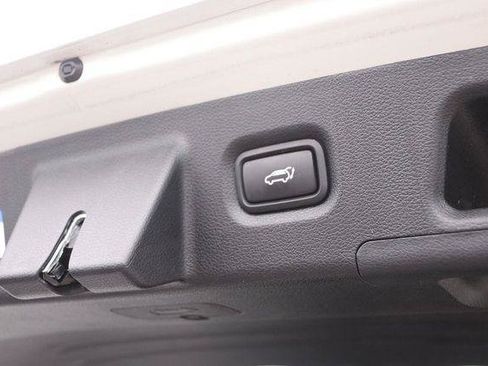 Used 2023 Hyundai Santa Fe Limited FWD image 8