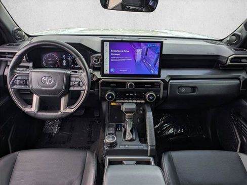 Certified 2025 Toyota 4Runner Limited AWD/4WD image 18