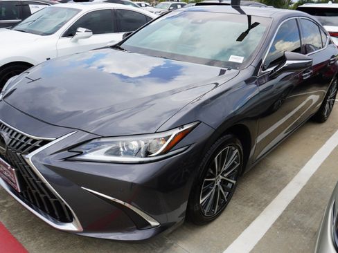 Certified 2025 Lexus ES 350 w/ Premium Package FWD image 4