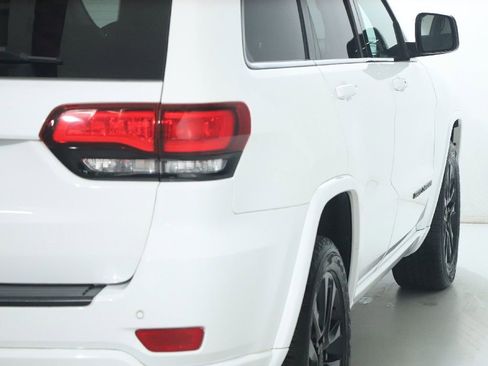 Used 2021 Jeep Grand Cherokee Laredo X AWD/4WD image 45