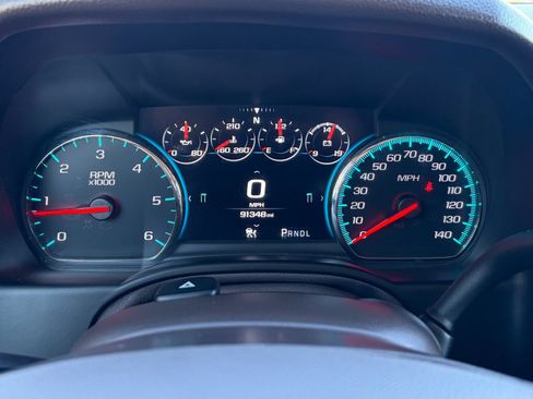 Used 2020 Chevrolet Suburban Premier image 15