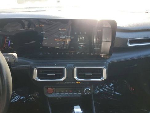 Used 2025 Ford Mustang Premium image 19