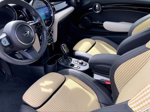 Certified 2022 MINI Cooper SE image 18