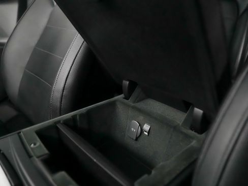 Certified 2025 Porsche Panamera 4 image 31