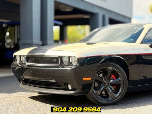 Used 2013 Dodge Challenger R/T Plus RWD image 3