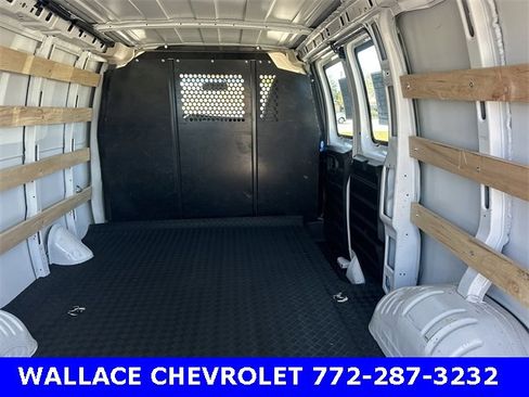 Used 2024 GMC Savana 2500 w/ Driver Convenience Package image 10