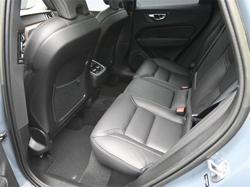 Certified 2023 Volvo XC60 B5 Ultimate image 23