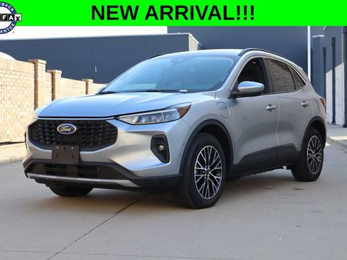 Used 2023 Ford Escape SE FWD image 1
