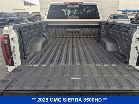 New 2025 GMC Sierra 3500 Denali w/ Denali Reserve Package image 33