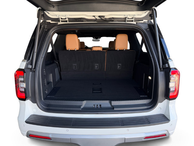 Used 2024 Ford Expedition Max Platinum AWD/4WD image 18