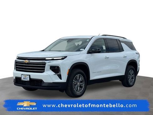 New 2026 Chevrolet Traverse LT w/ Driver Confidence Package FWD image 1