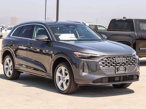 New 2026 Audi Q5 Premium AWD/4WD image 3