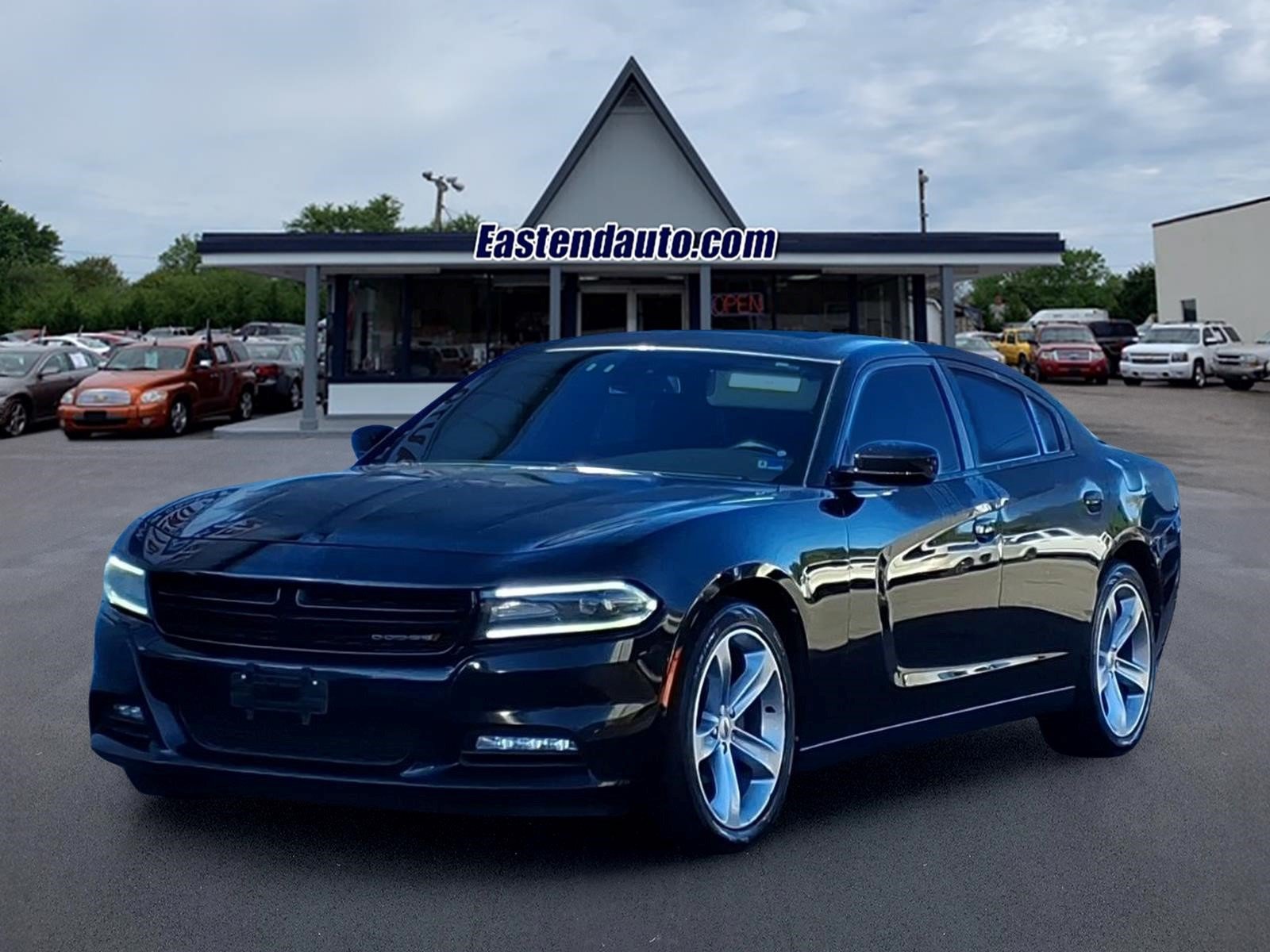 Used 2018 Dodge Charger SXT Plus w/ Quick Order Package 29J RWD image 1