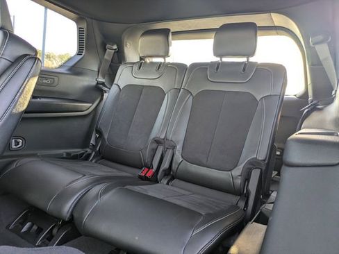 Used 2024 Jeep Grand Cherokee L Altitude image 14