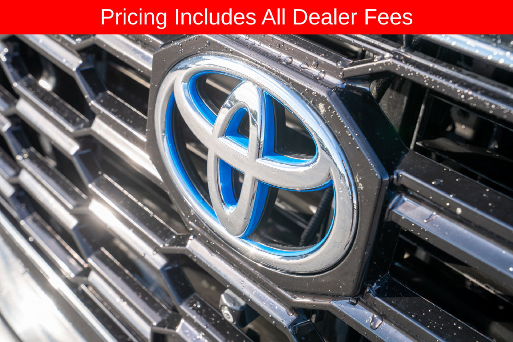 Used 2023 Toyota Sequoia Platinum AWD/4WD image 3
