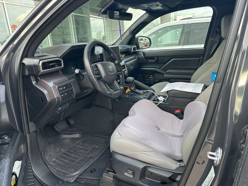 Used 2025 Toyota Tacoma SR5 image 2
