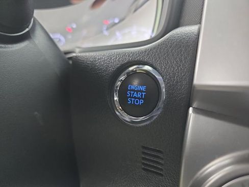 Used 2024 Toyota 4Runner SR5 image 39