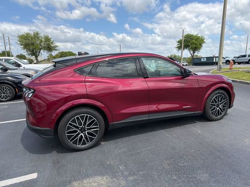 Used 2025 Ford Mustang Mach-E Premium image 4