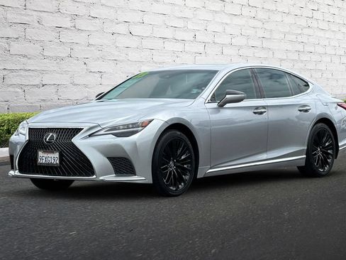 Used 2023 Lexus LS 500 w/ Accessory Package (Z1) RWD image 8