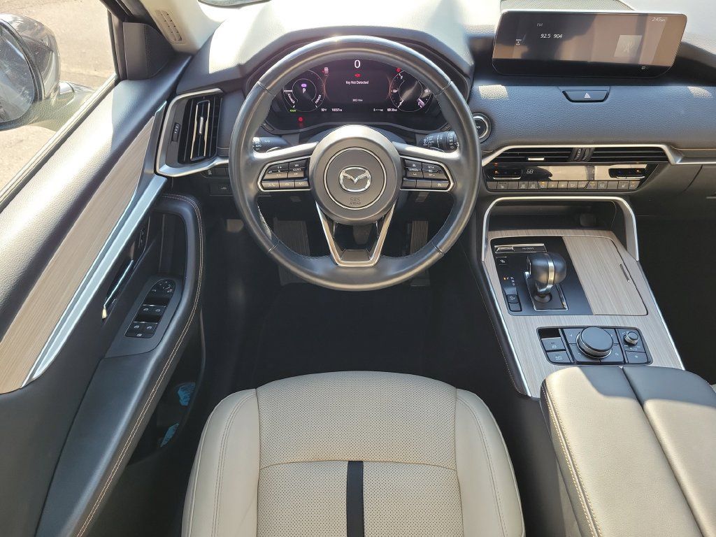Used 2024 MAZDA CX-90 Plug-In Hybrid w/ Preferred AWD/4WD image 10