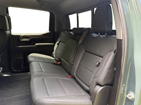 Used 2025 Chevrolet Silverado 1500 LT Trail Boss w/ Convenience Package II AWD/4WD image 16
