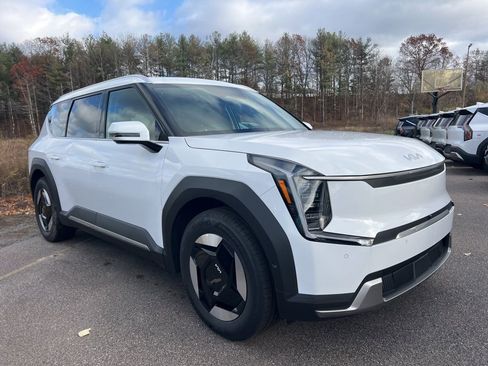 New 2026 Kia EV9 Wind AWD/4WD image 5