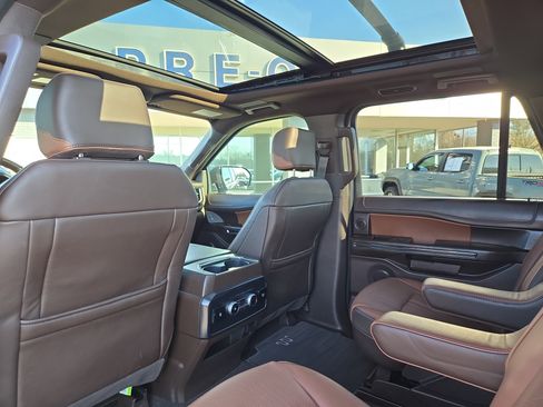 Used 2022 Ford Expedition Max King Ranch image 16