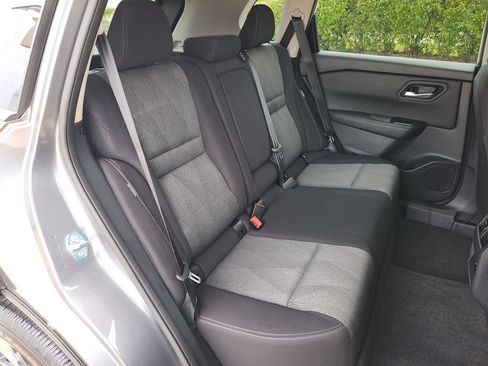 Used 2026 Nissan Rogue SV FWD image 15