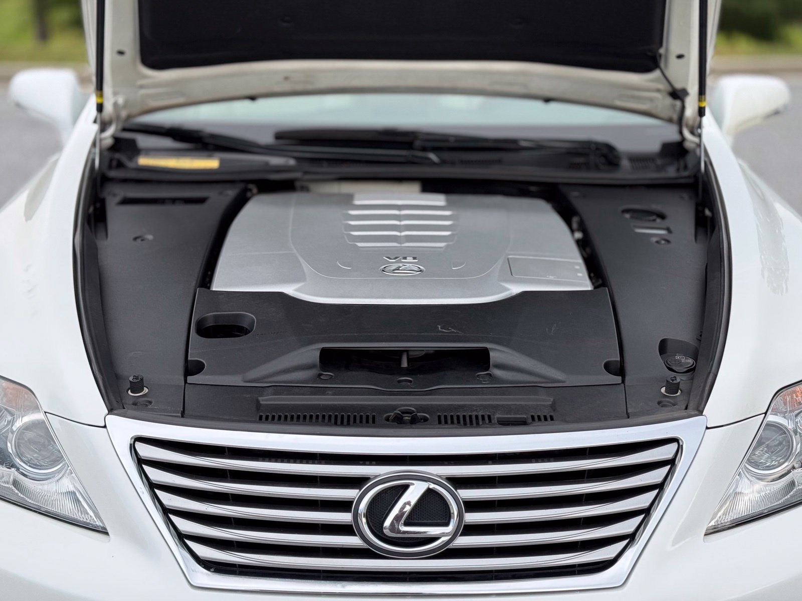 Used 2011 Lexus LS 460 w/ Comfort Pkg RWD image 50