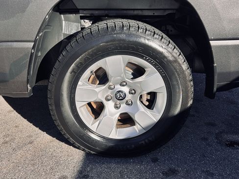 Used 2021 RAM 1500 Big Horn image 7