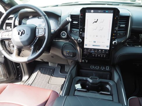 New 2025 RAM 2500 Limited image 23