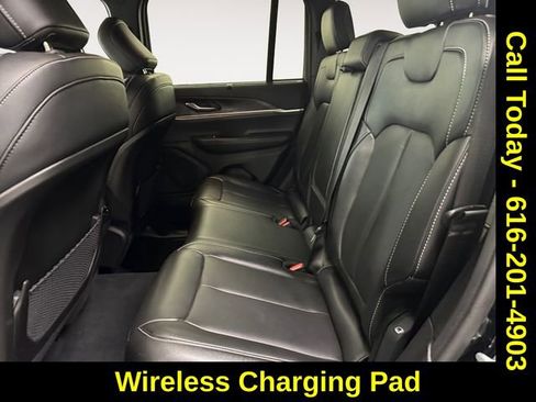 Used 2024 Jeep Grand Cherokee Limited w/ Luxury Tech Group II image 21