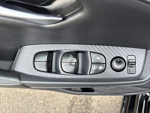 Used 2024 Nissan Sentra SV FWD image 12