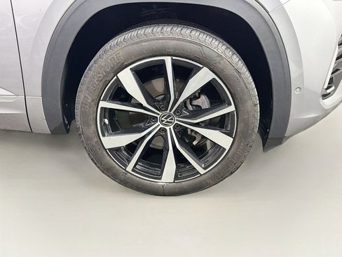 Used 2024 Volkswagen Atlas SEL Premium R-Line AWD/4WD image 36