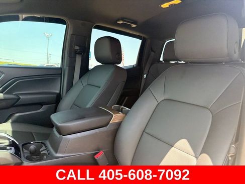 Used 2025 Chevrolet Colorado Trail Boss AWD/4WD image 10