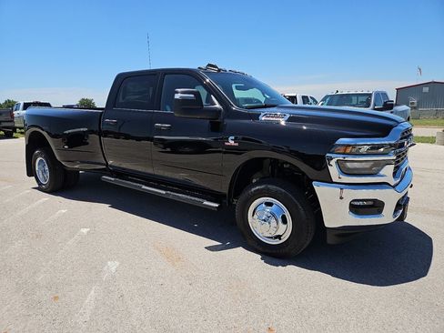 New 2026 RAM 3500 Tradesman AWD/4WD image 10