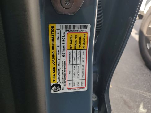 Certified 2025 Ford Explorer ST image 32