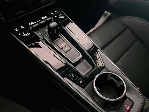 Used 2025 Porsche 911 Carrera image 20