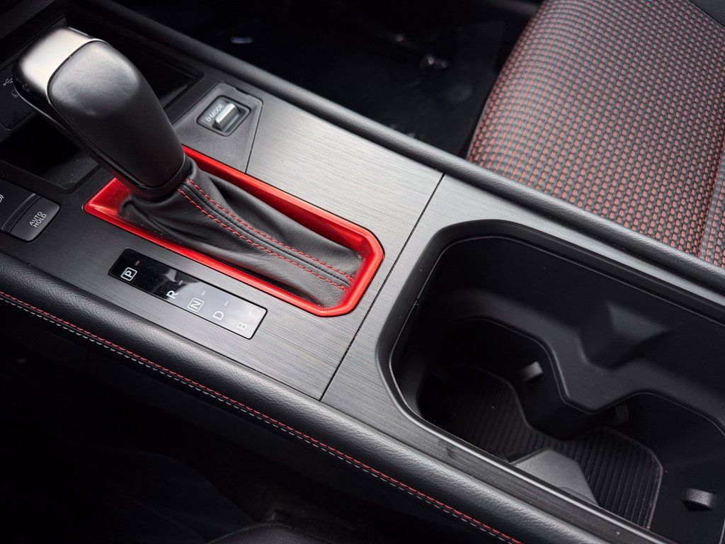 Certified 2025 Nissan Kicks SR FWD image 28