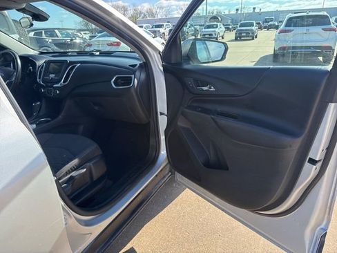Used 2020 Chevrolet Equinox LT image 23