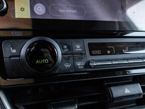 Certified 2024 Toyota Grand Highlander XLE image 34