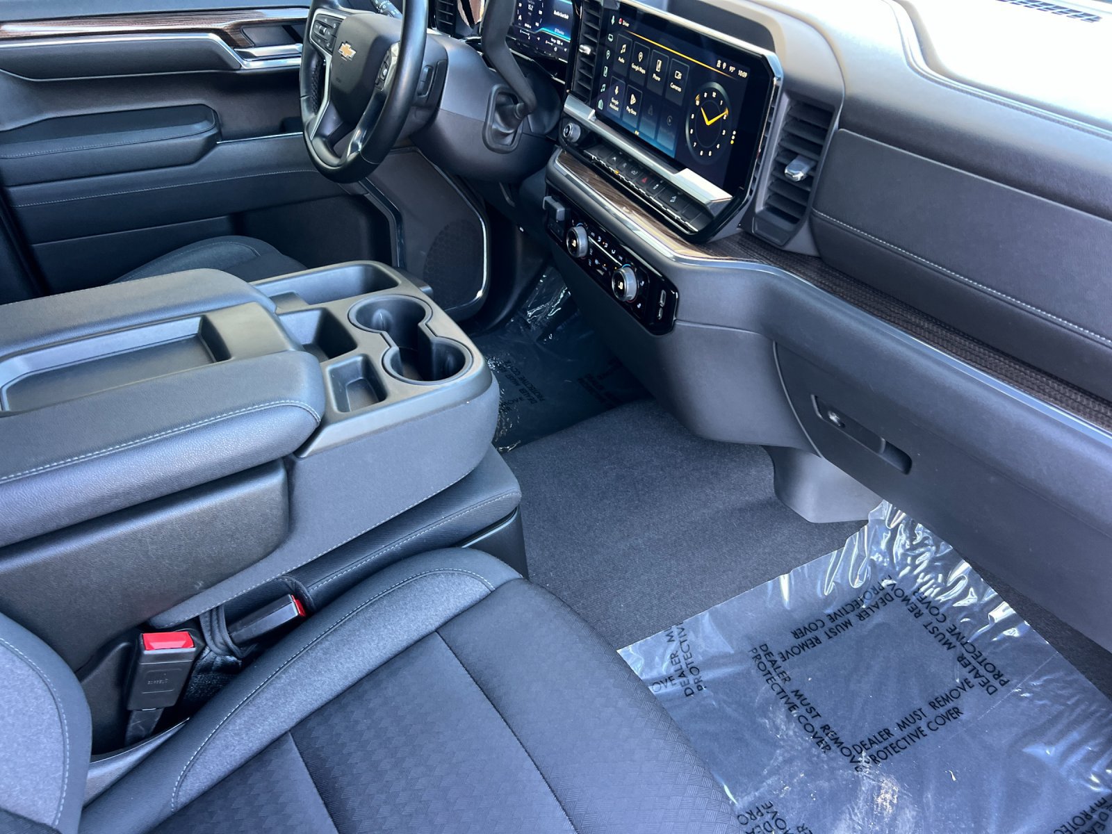 Used 2023 Chevrolet Silverado 1500 LT w/ Z71 Off-Road Package AWD/4WD image 14
