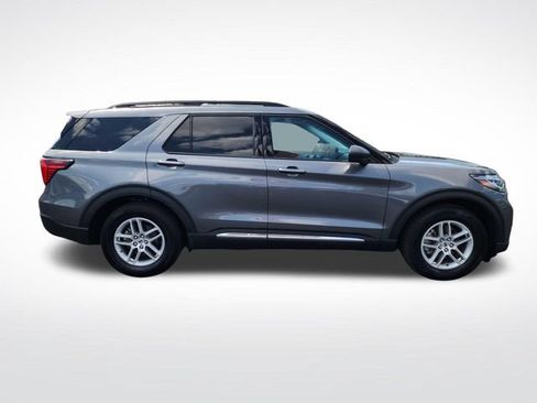 Used 2025 Ford Explorer Active RWD image 6