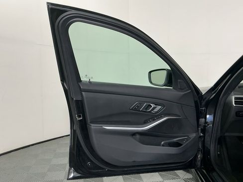 Certified 2025 BMW 330i xDrive Sedan w/ M Sport Package AWD/4WD image 19