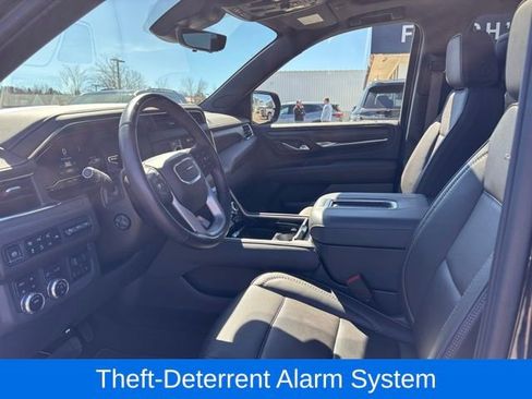 Used 2023 GMC Yukon Denali w/ Advanced Technology Package AWD/4WD image 15