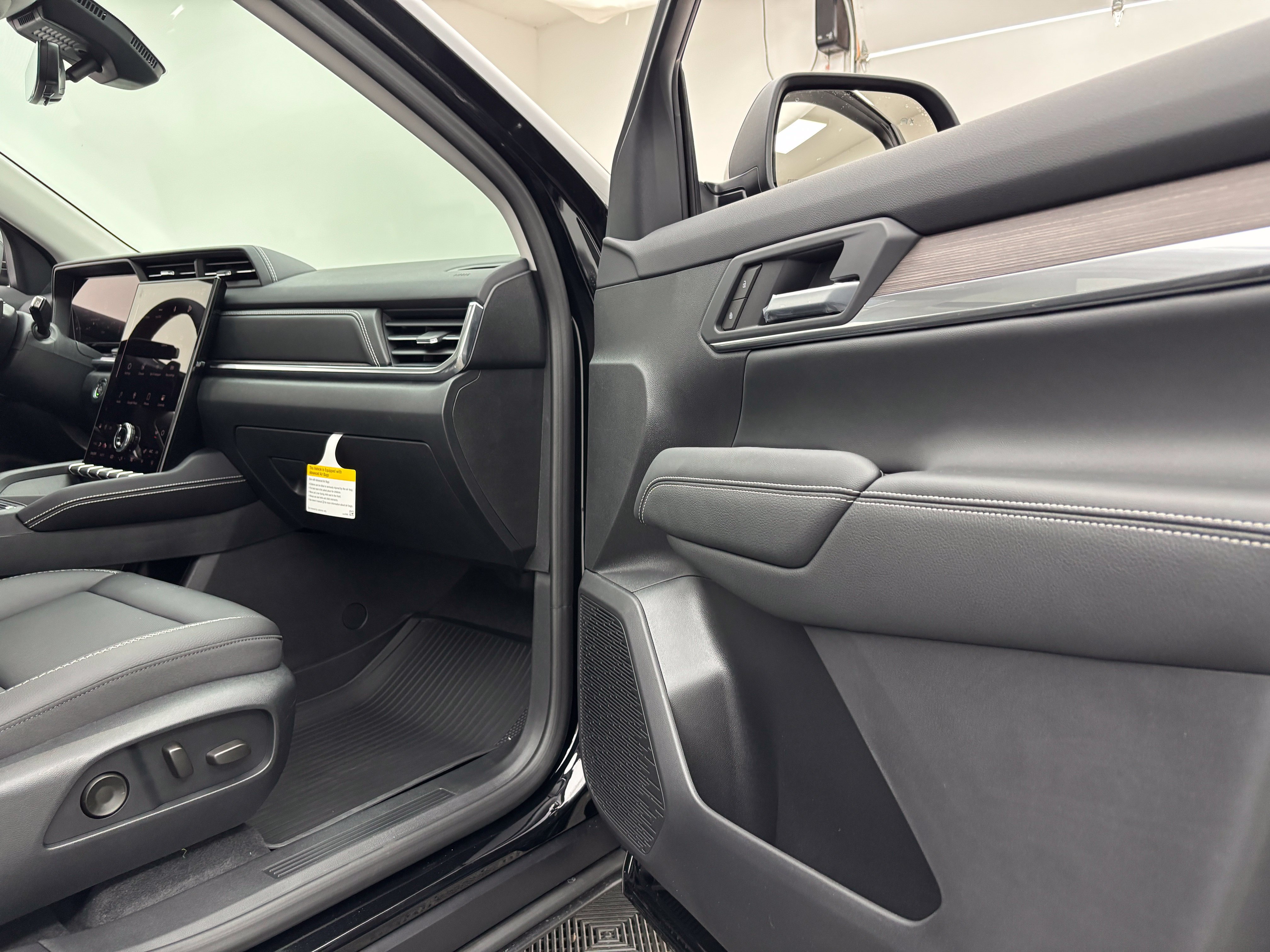 New 2027 GMC Terrain Denali w/ LPO, Floor Liner Package AWD/4WD image 35