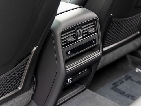 New 2026 Porsche Cayenne Coupe image 39