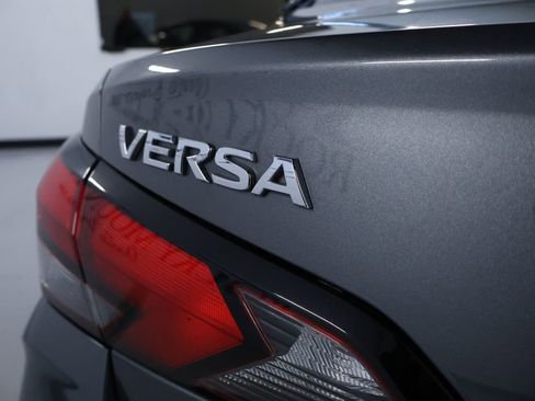 Used 2023 Nissan Versa SV image 10