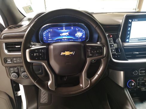 Used 2024 Chevrolet Suburban LT AWD/4WD image 5