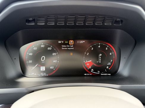 Used 2017 Volvo XC90 T6 Momentum w/ Vision Package image 33